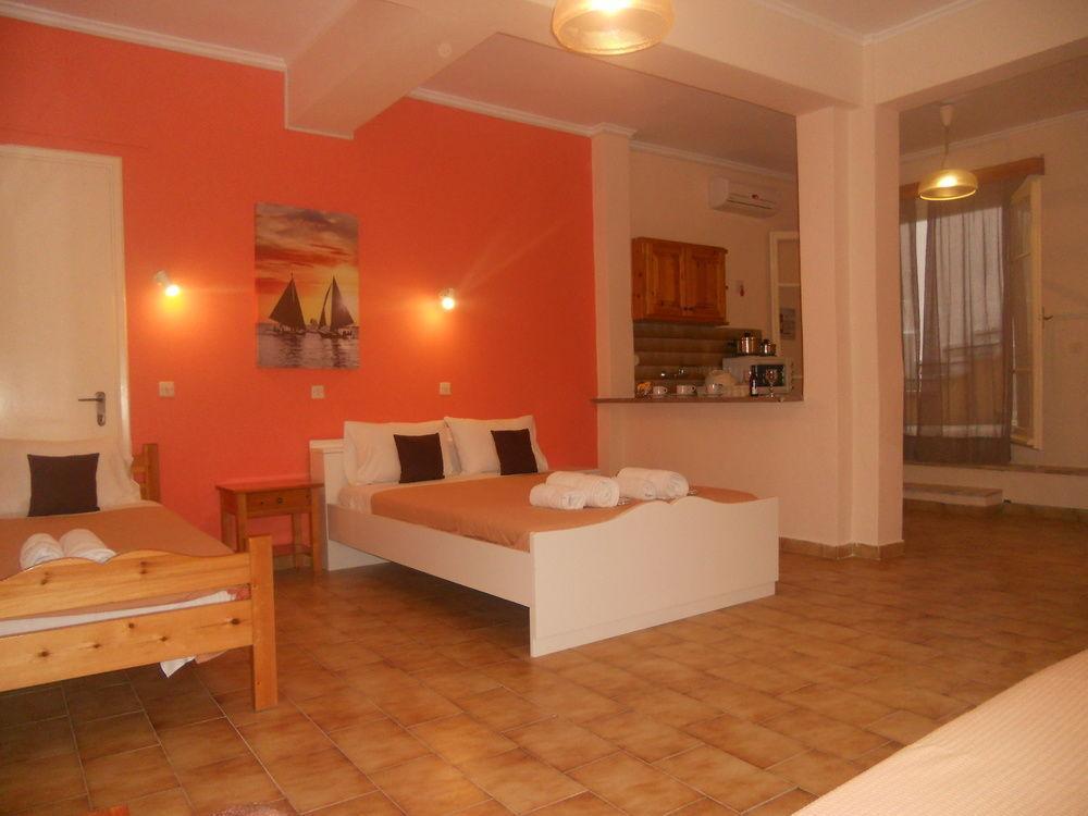 Makis Studios & Apartments Corfu  Buitenkant foto