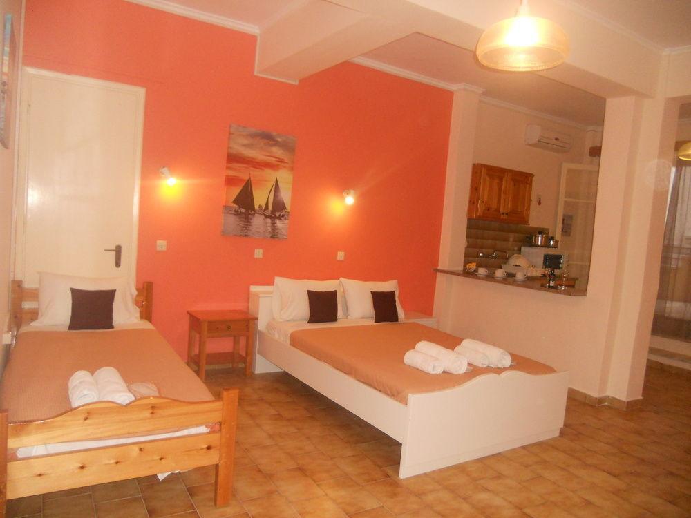 Makis Studios & Apartments Corfu  Buitenkant foto